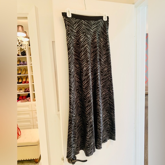 Anine Bing Dolly Silk Skirt Willow Green Zebra NWT XS - Picture 6 of 8